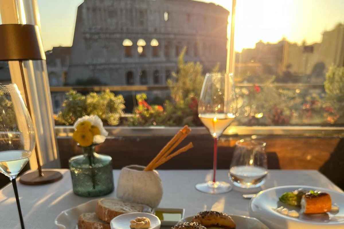 Aroma ristorante stellato Roma vista Colosseo