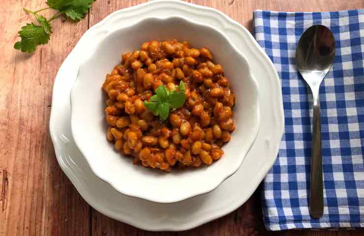 ricetta cotiche con fagioli