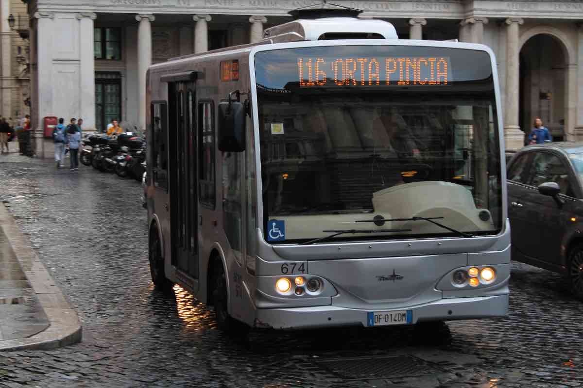trasporto pubblico natale roma