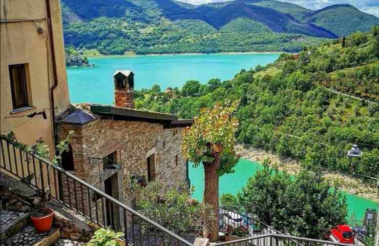 castel di tora cosa vedere