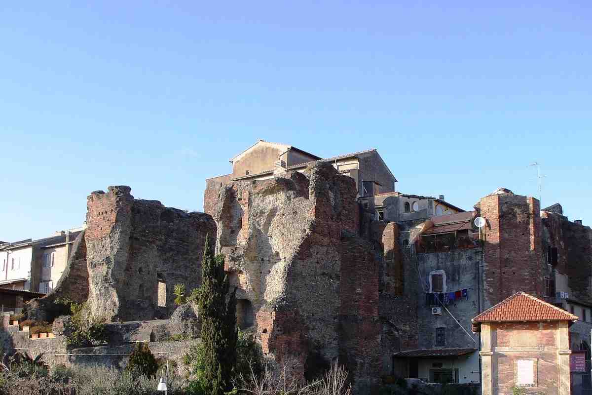 Resti delle Terme di Caracalla ad Albano Laziale