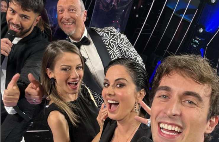 Amadeus con Paola e Chiara, Mattia Stanga e Dany Cabras