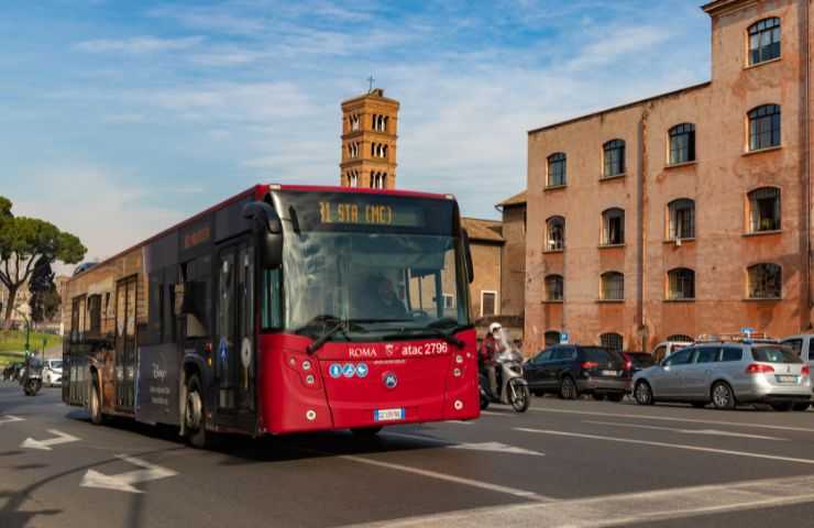 blocco auto Roma 