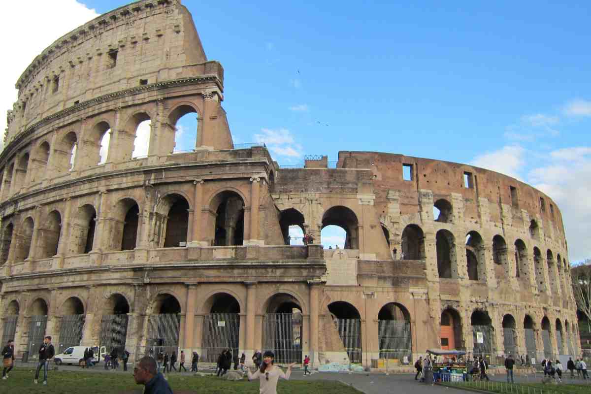 colosseo dall'esterno